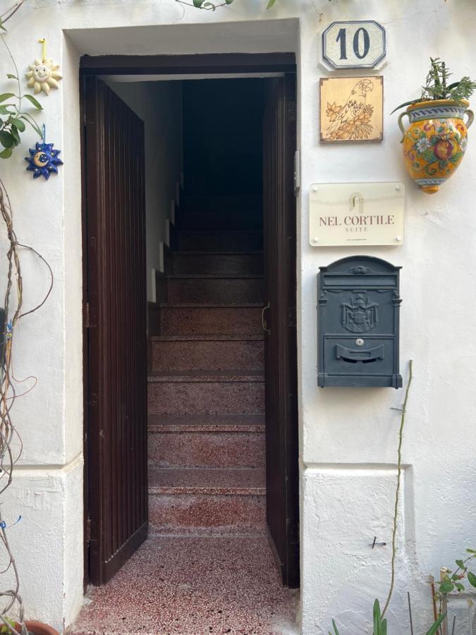 Nel Cortile Suite 切法卢 外观 照片