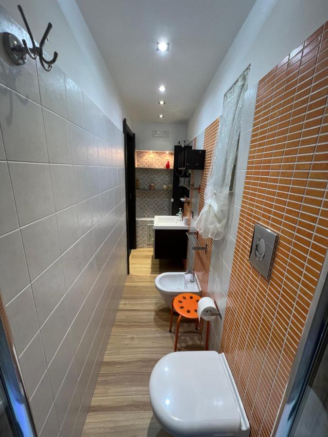 Nel Cortile Suite 切法卢 外观 照片